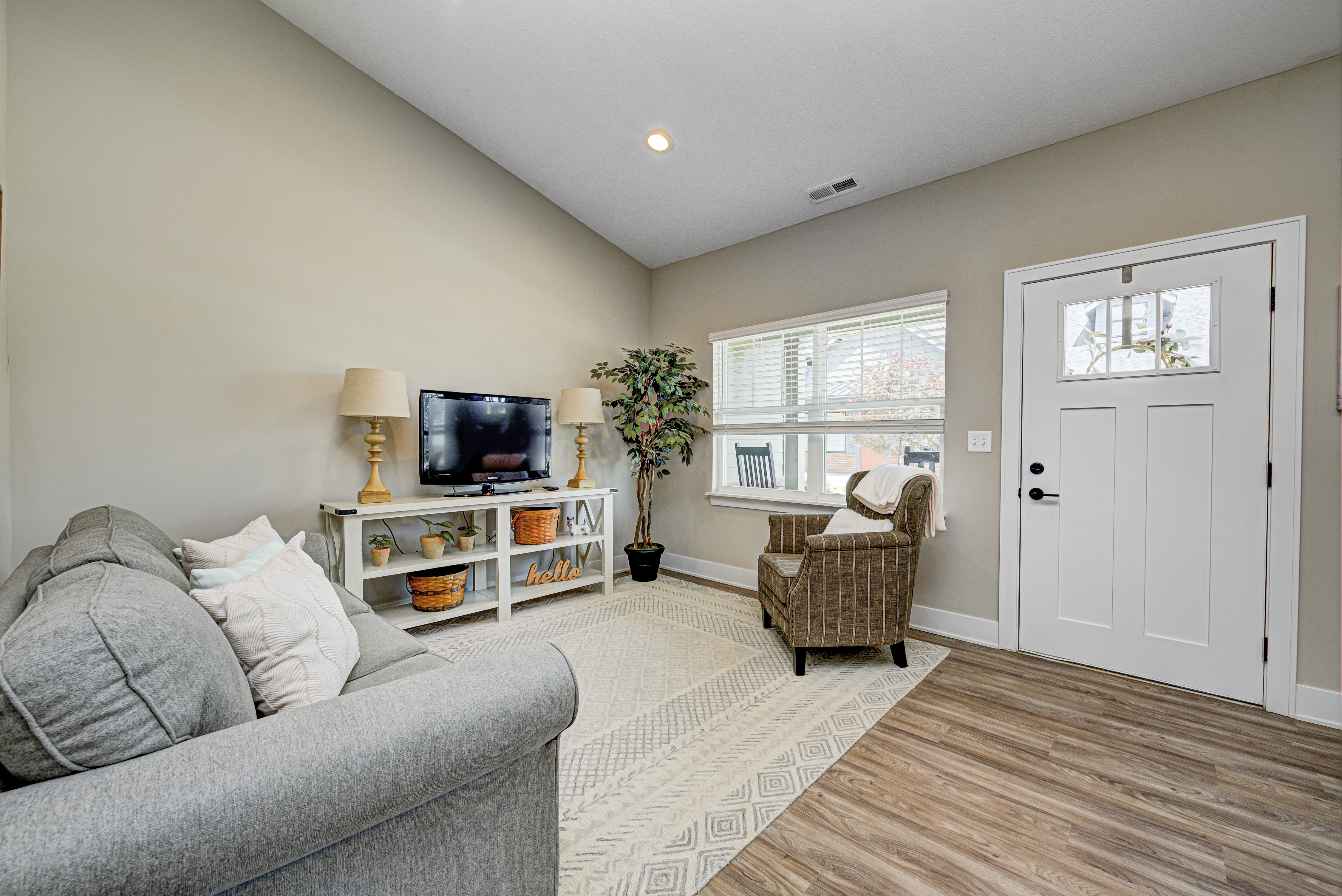 Cottages at Sanders Glen The Multifamily Advisory Group at Cushman